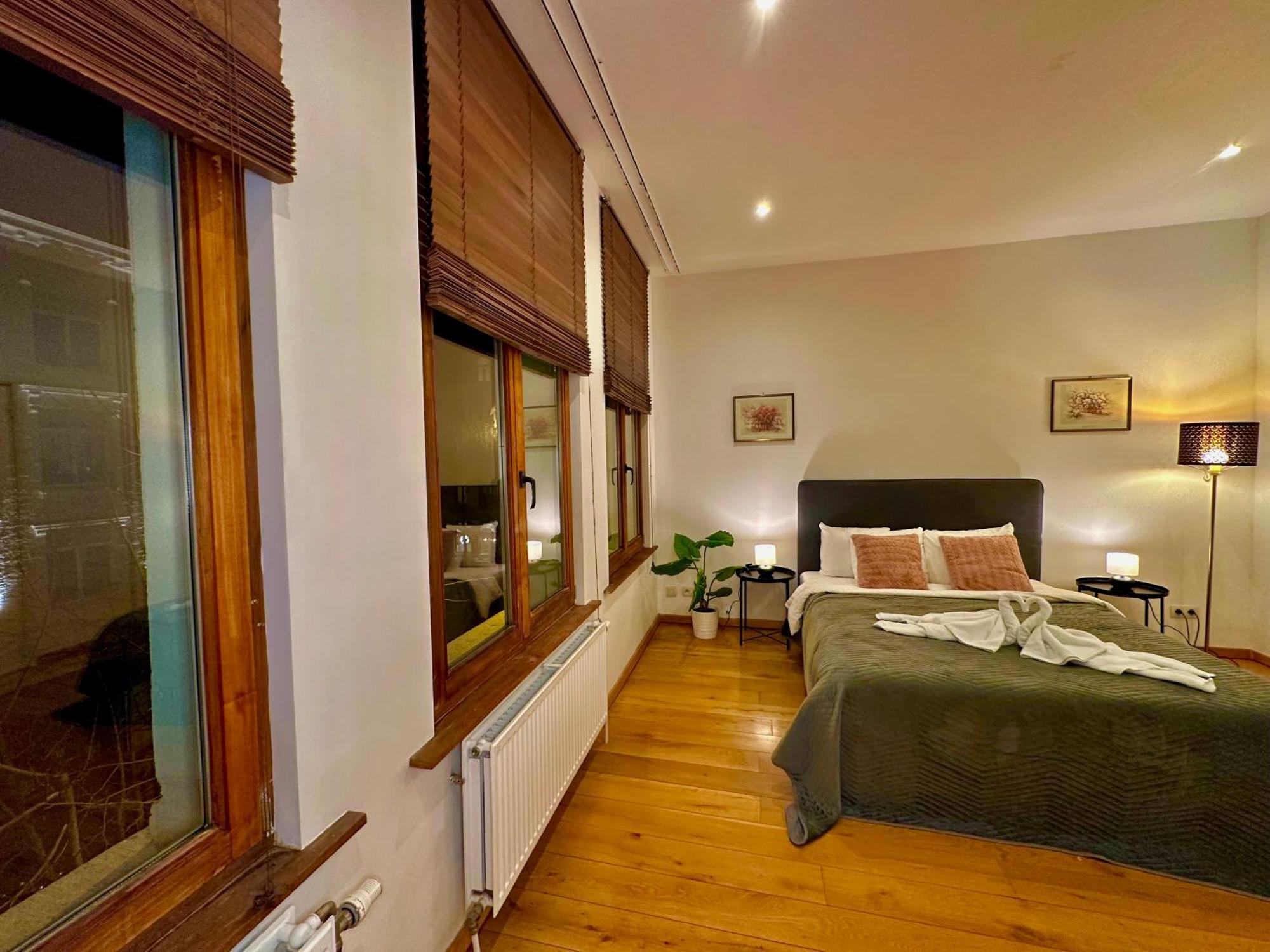 Luxury Suites Museum By Rikas Hotels Anversa Esterno foto